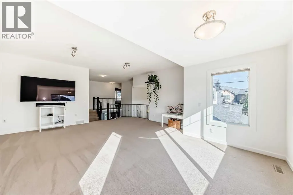 136 ASPENMERE Close