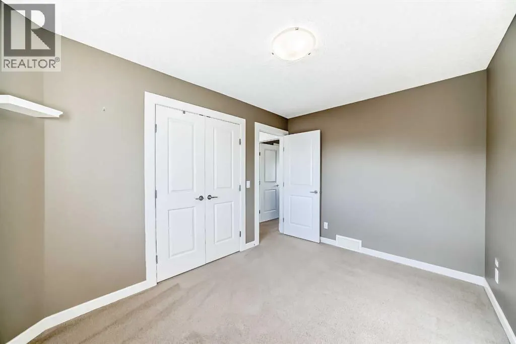 136 ASPENMERE Close
