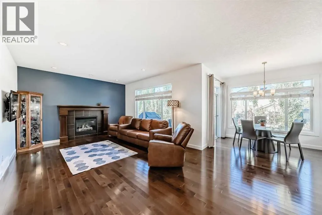 136 ASPENMERE Close