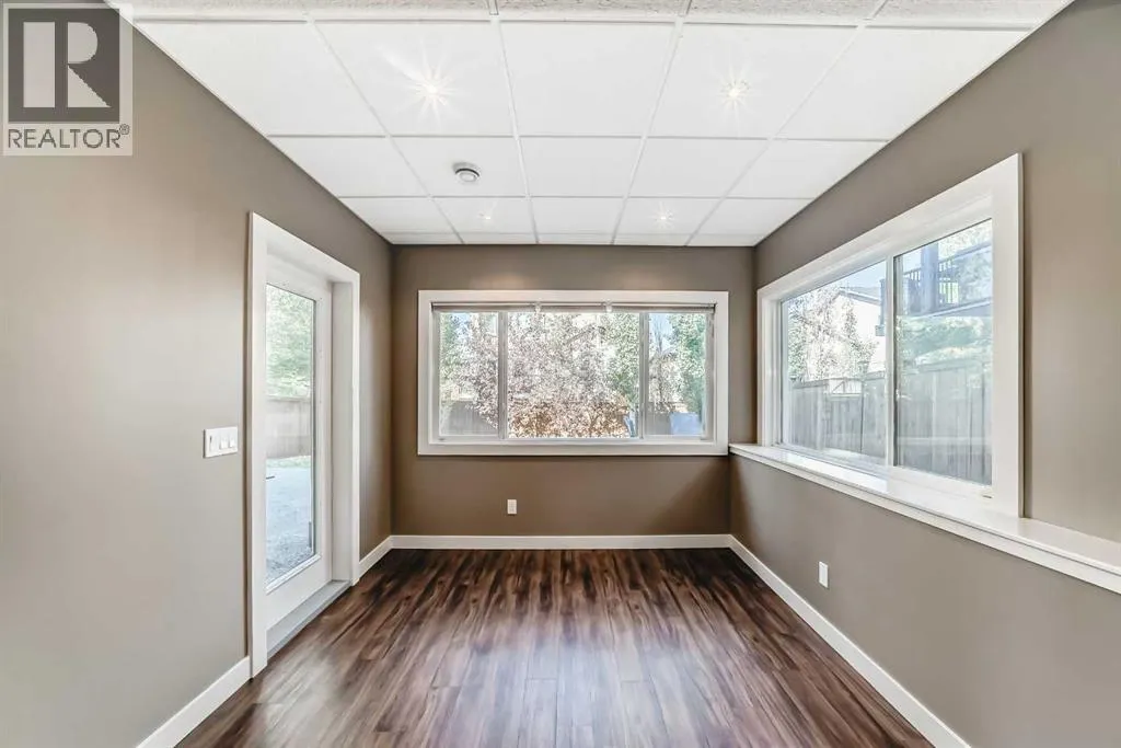136 ASPENMERE Close