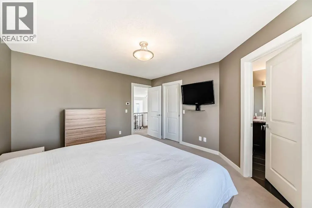 136 ASPENMERE Close