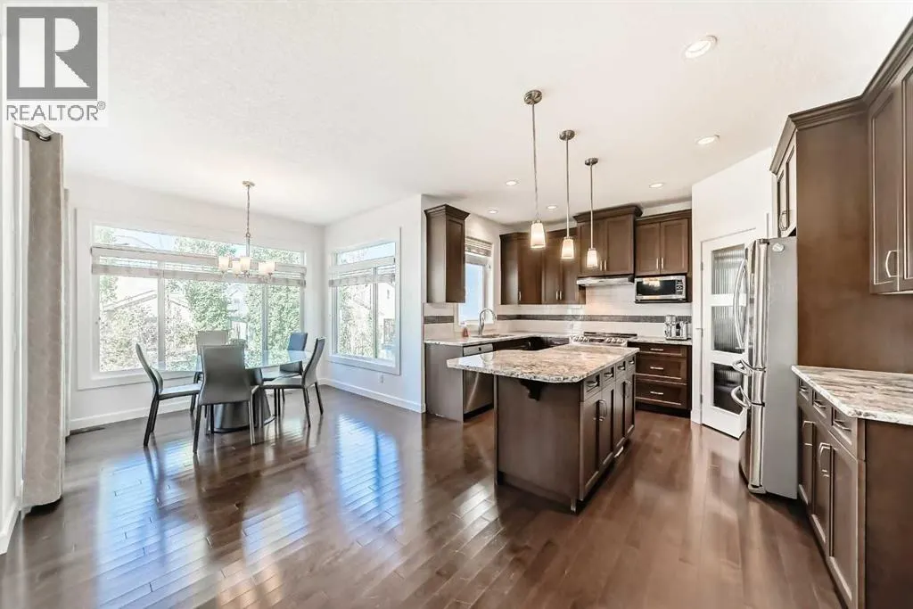 136 ASPENMERE Close