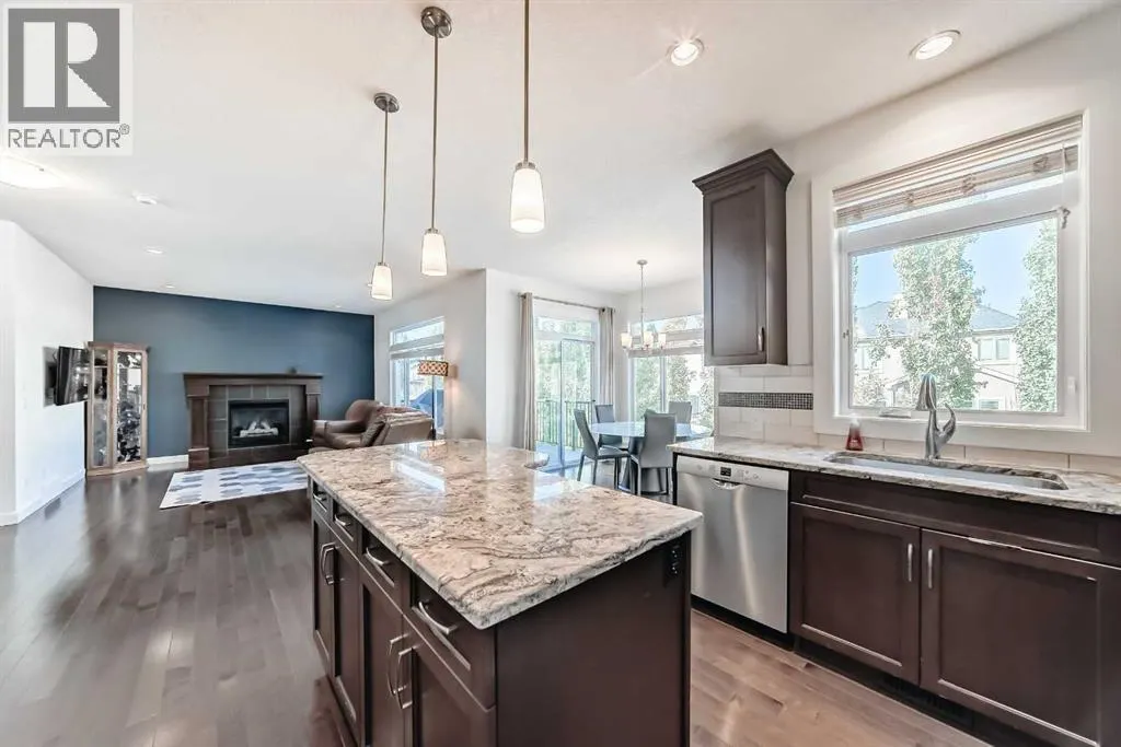 136 ASPENMERE Close