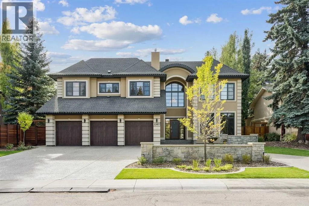 1307 Baldwin Crescent SW