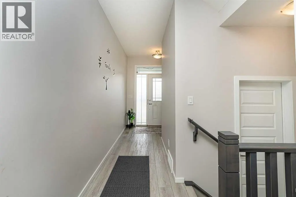 717 Windrow Manor SW