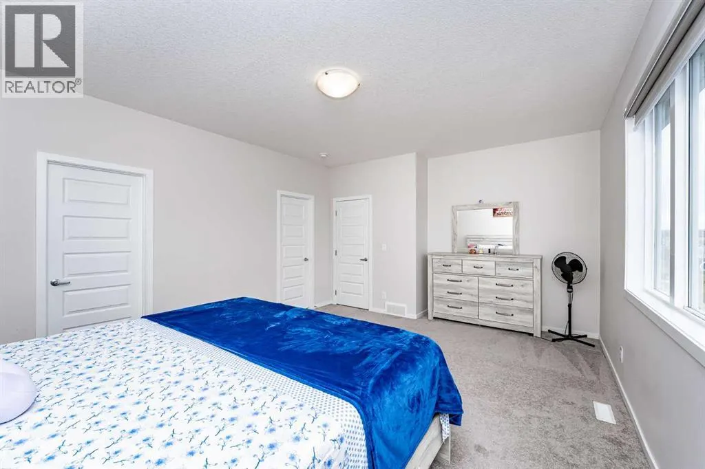 717 Windrow Manor SW