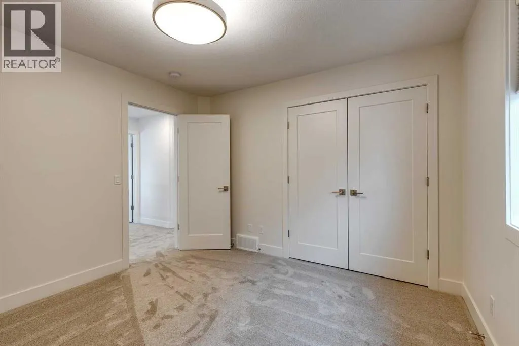 396 Rivercrest View