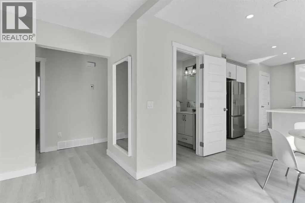 2009 Cottonwood Crescent SE