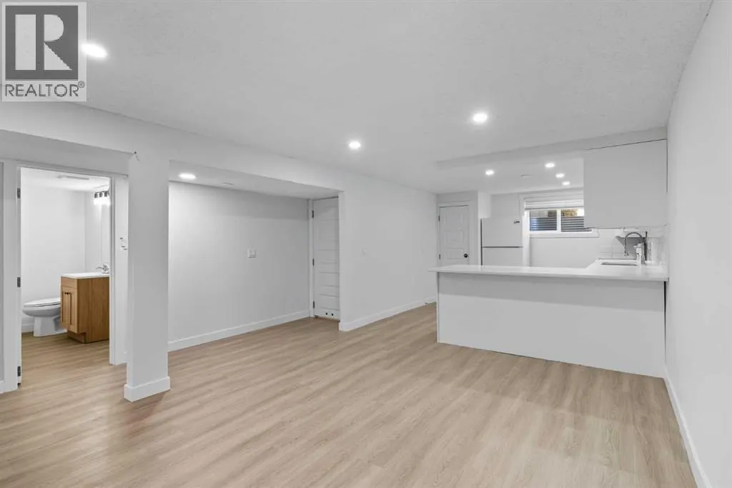 2009 Cottonwood Crescent SE