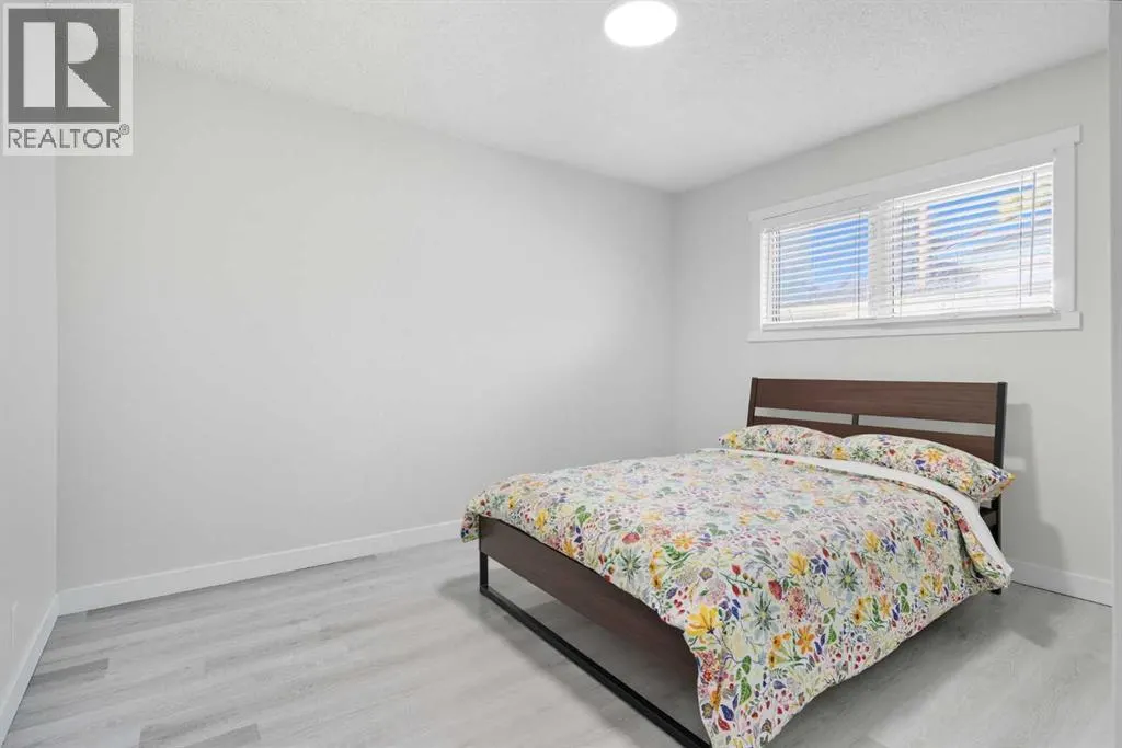 2009 Cottonwood Crescent SE