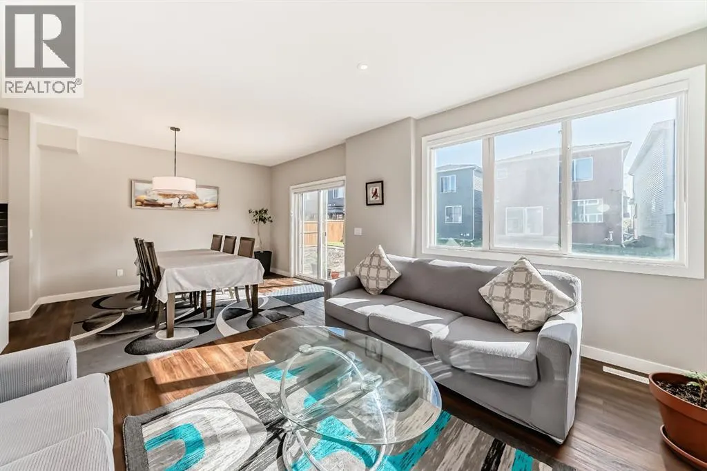 321 Carringvue Place NW