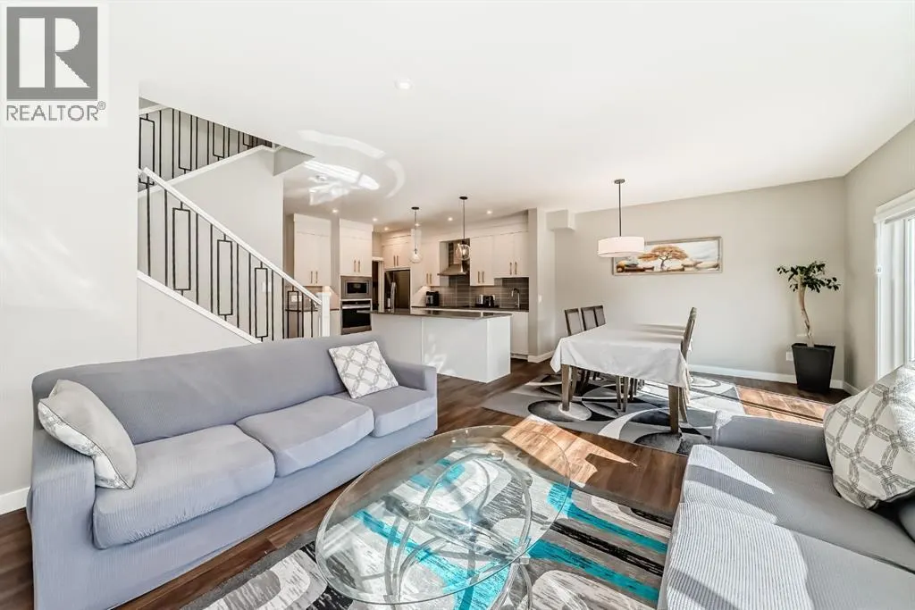 321 Carringvue Place NW