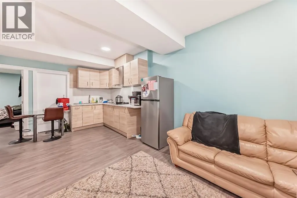 321 Carringvue Place NW
