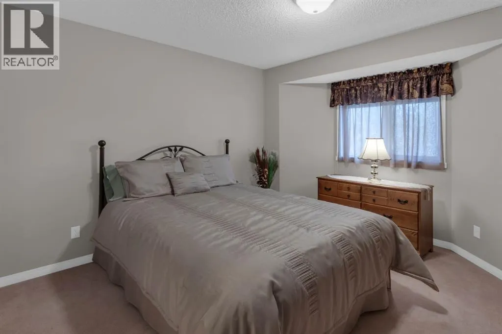 19, 200 Sandstone Drive NW