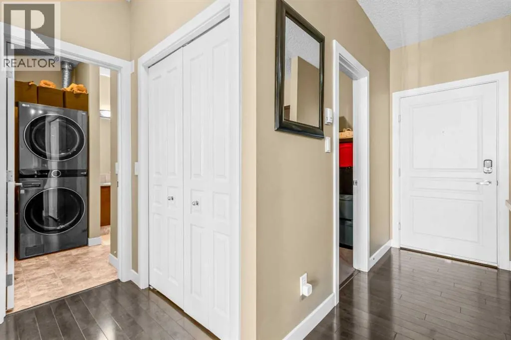 306, 10 Panatella Road NW