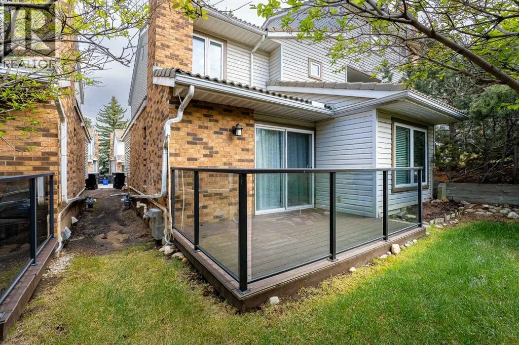 215 Coachway Lane SW