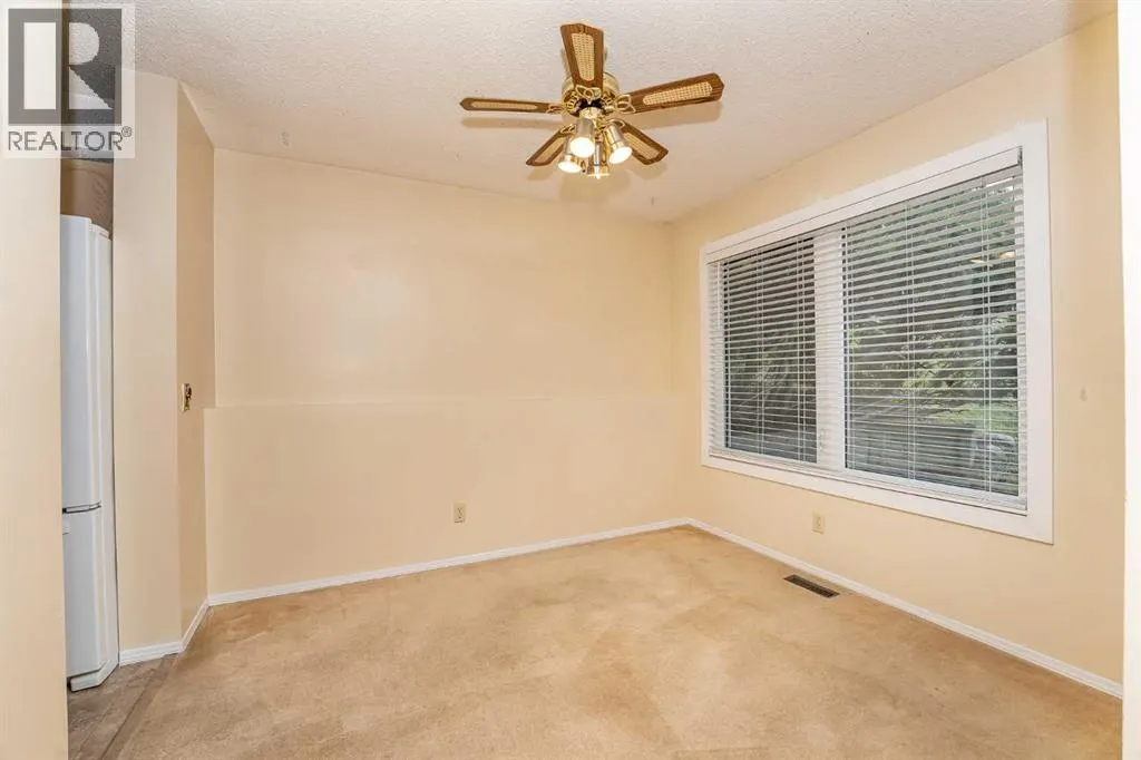 215 Coachway Lane SW