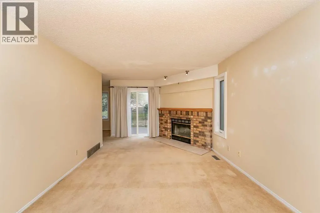 215 Coachway Lane SW