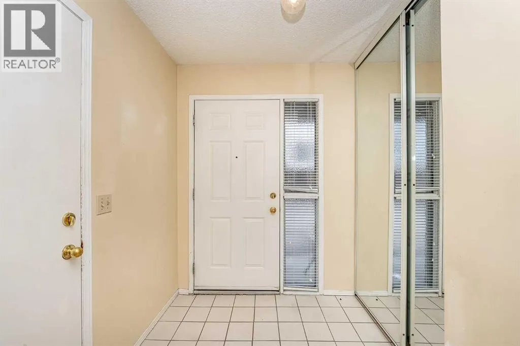 215 Coachway Lane SW