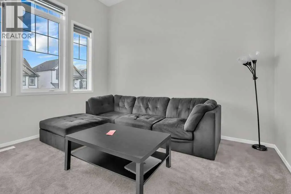 749 Windrow Manor SW