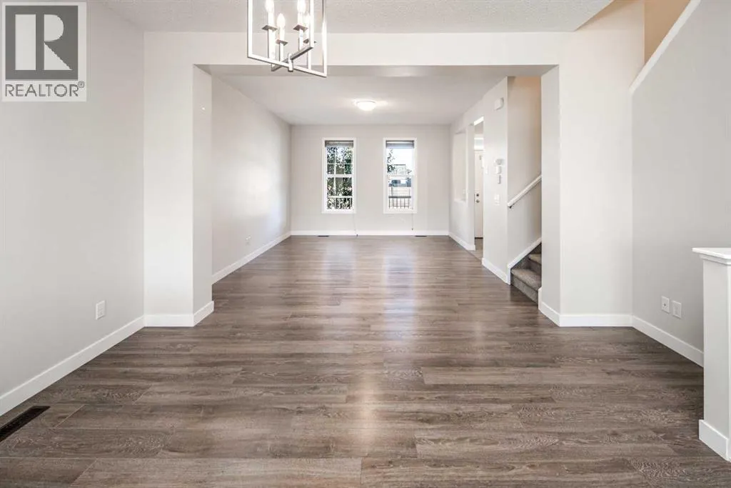 70 Evanscrest Road NW