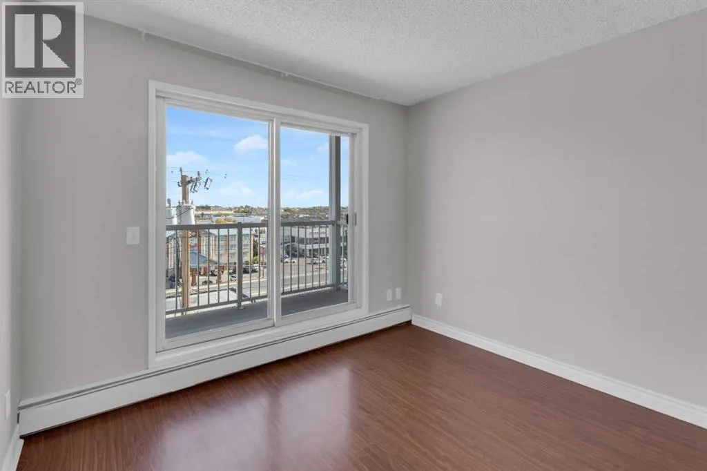 204, 3606 Erlton Court SW