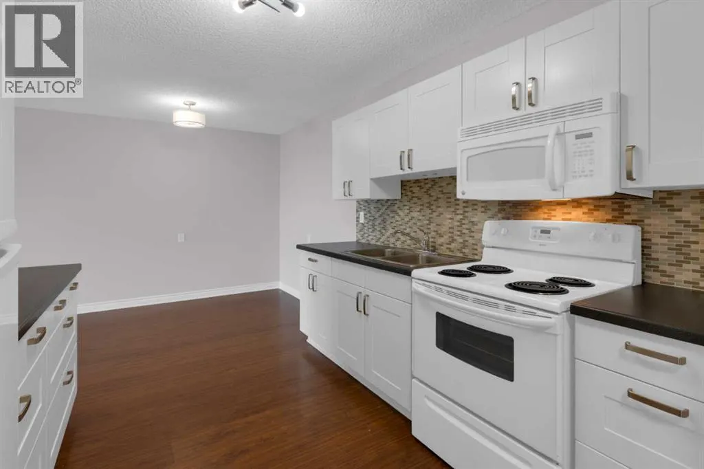 204, 3606 Erlton Court SW