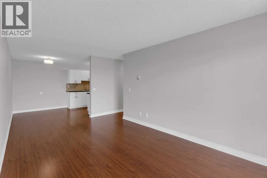 204, 3606 Erlton Court SW