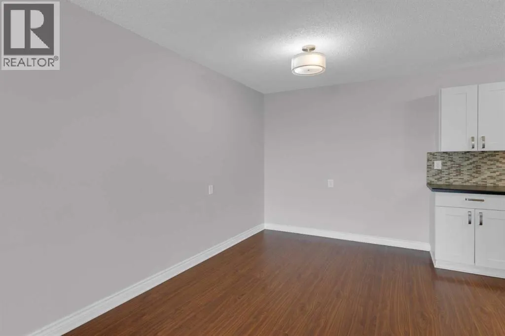 204, 3606 Erlton Court SW