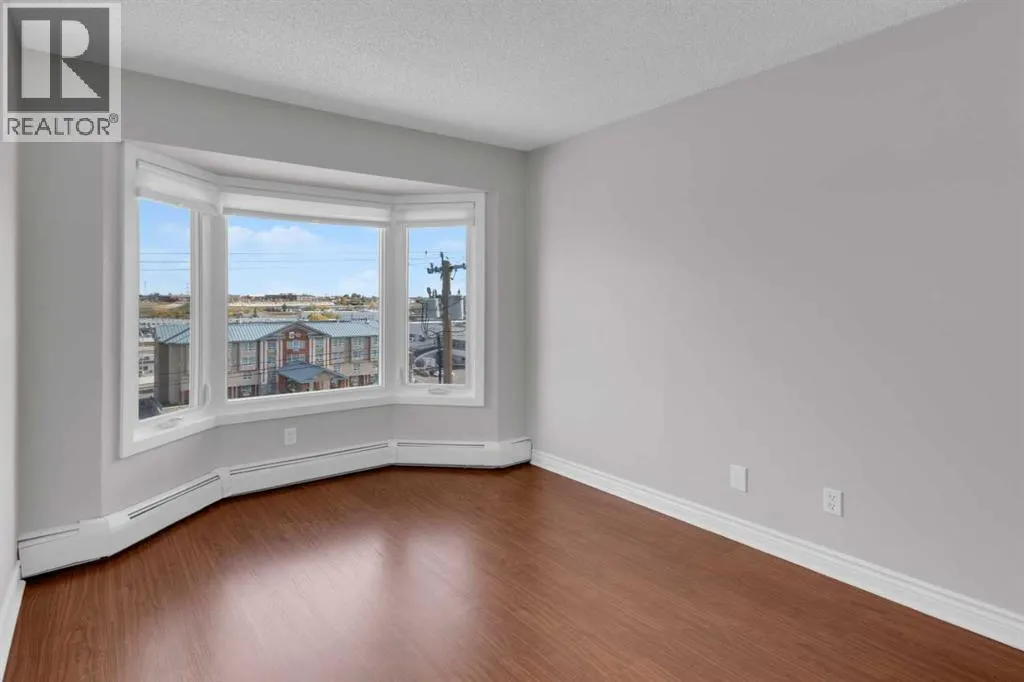 204, 3606 Erlton Court SW