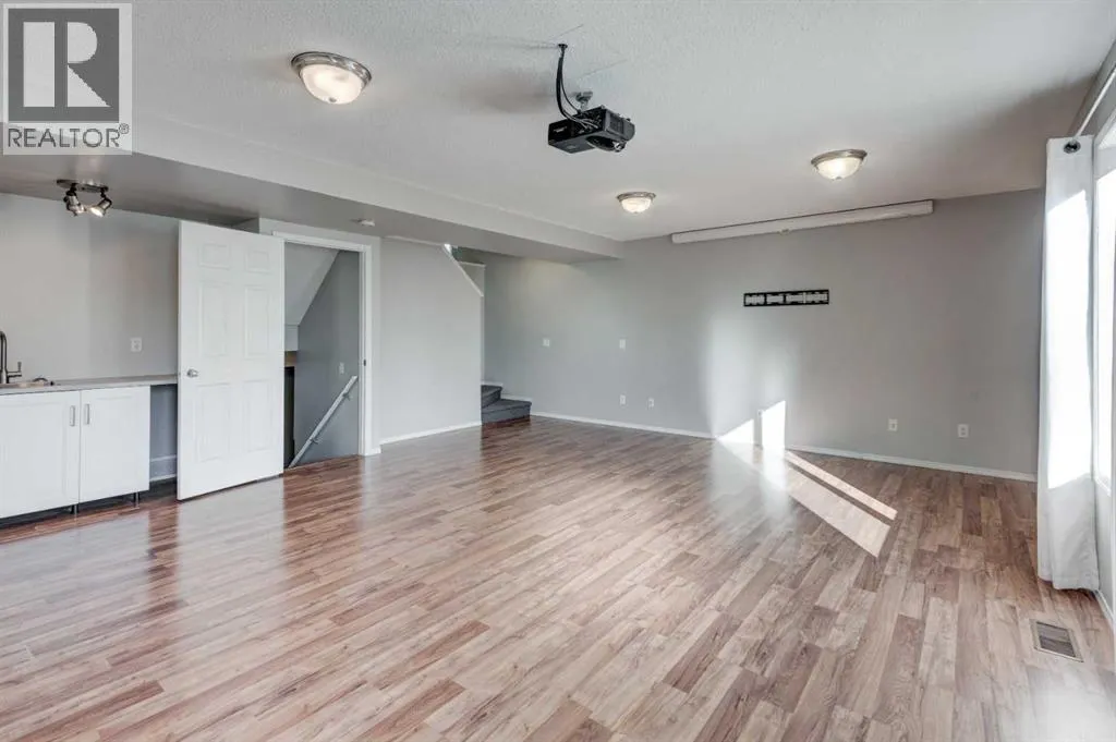 64 cimarron grove Close