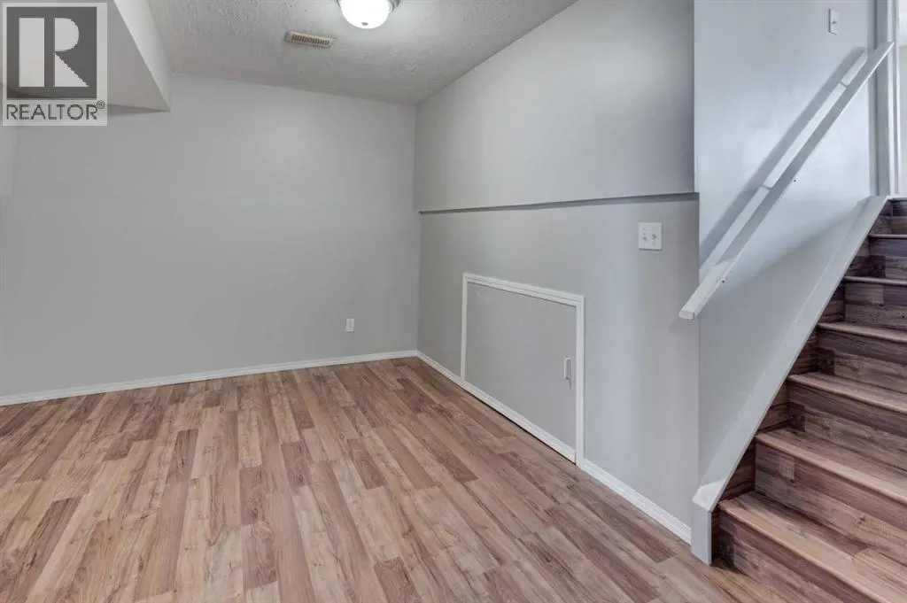 64 cimarron grove Close