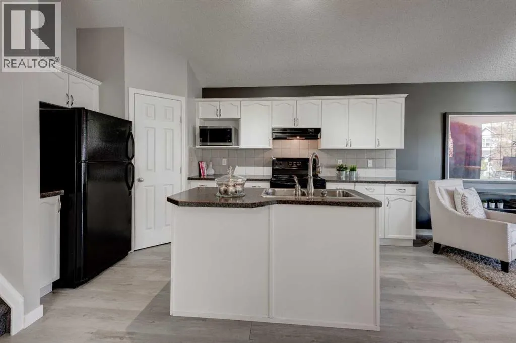 64 cimarron grove Close