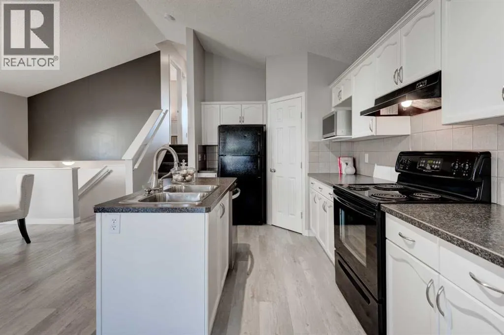 64 cimarron grove Close
