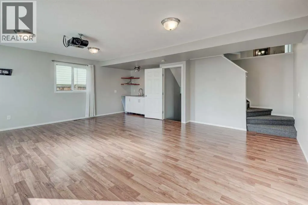 64 cimarron grove Close