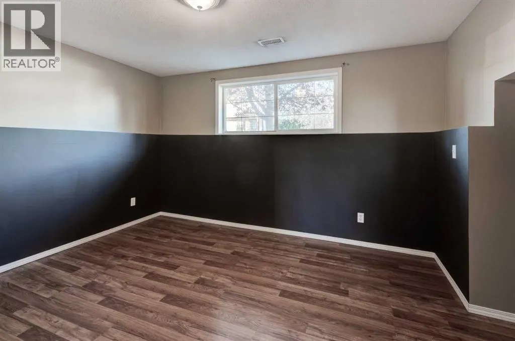 64 cimarron grove Close