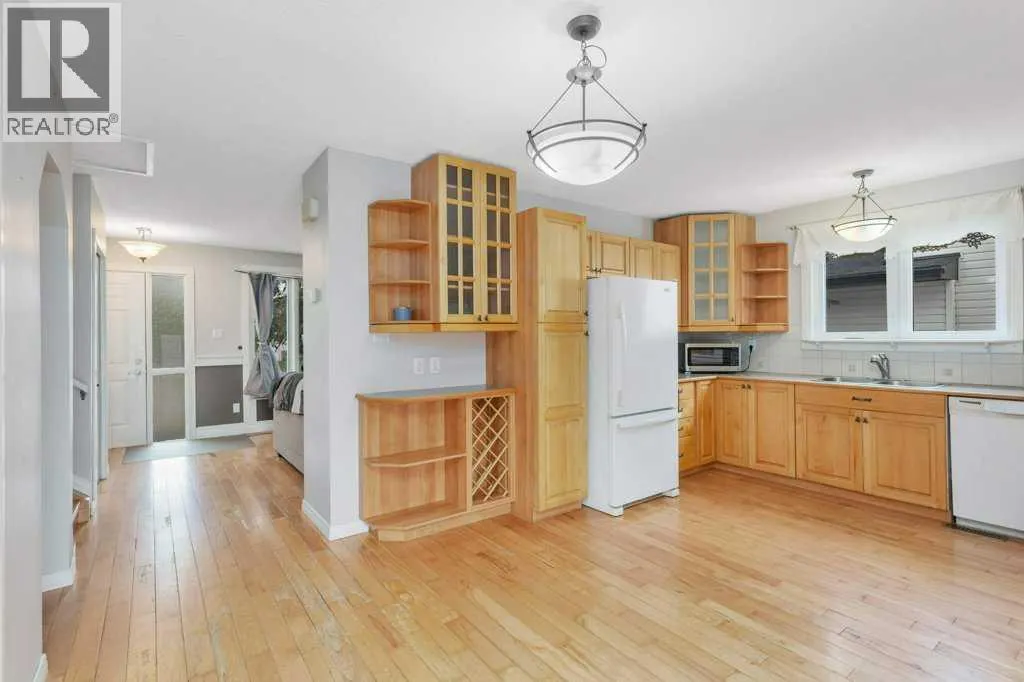 7 Nellis Avenue