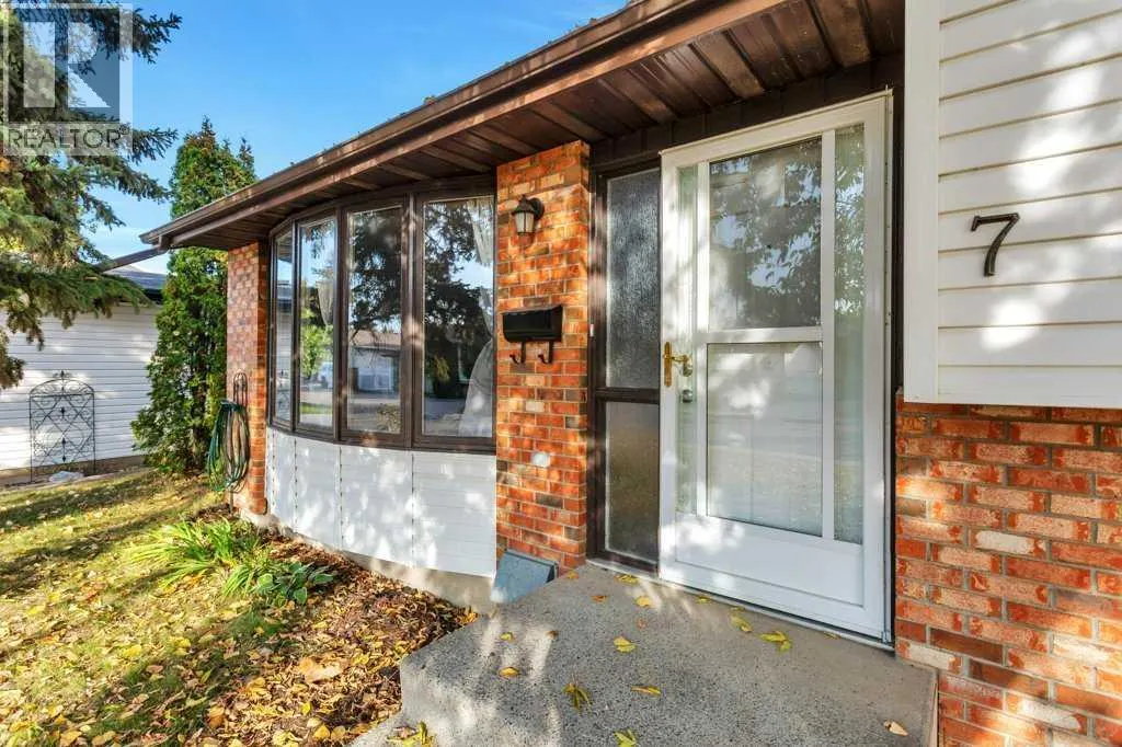 7 Nellis Avenue
