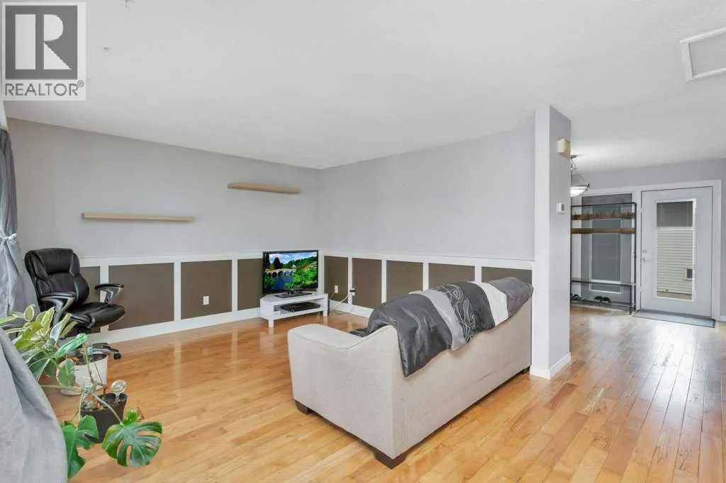 7 Nellis Avenue