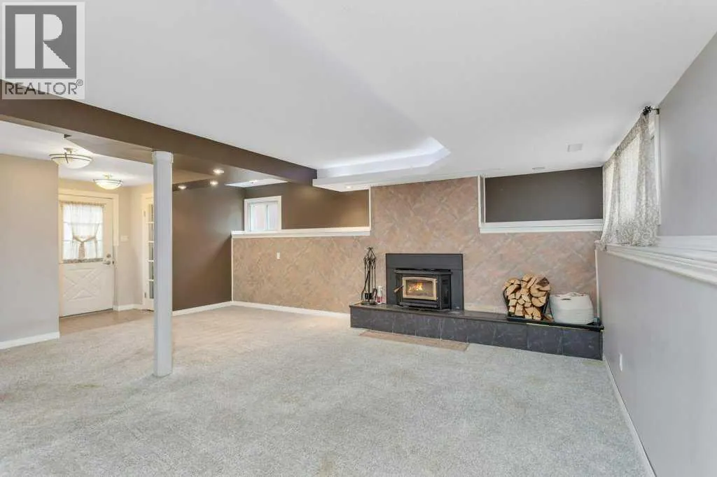 7 Nellis Avenue