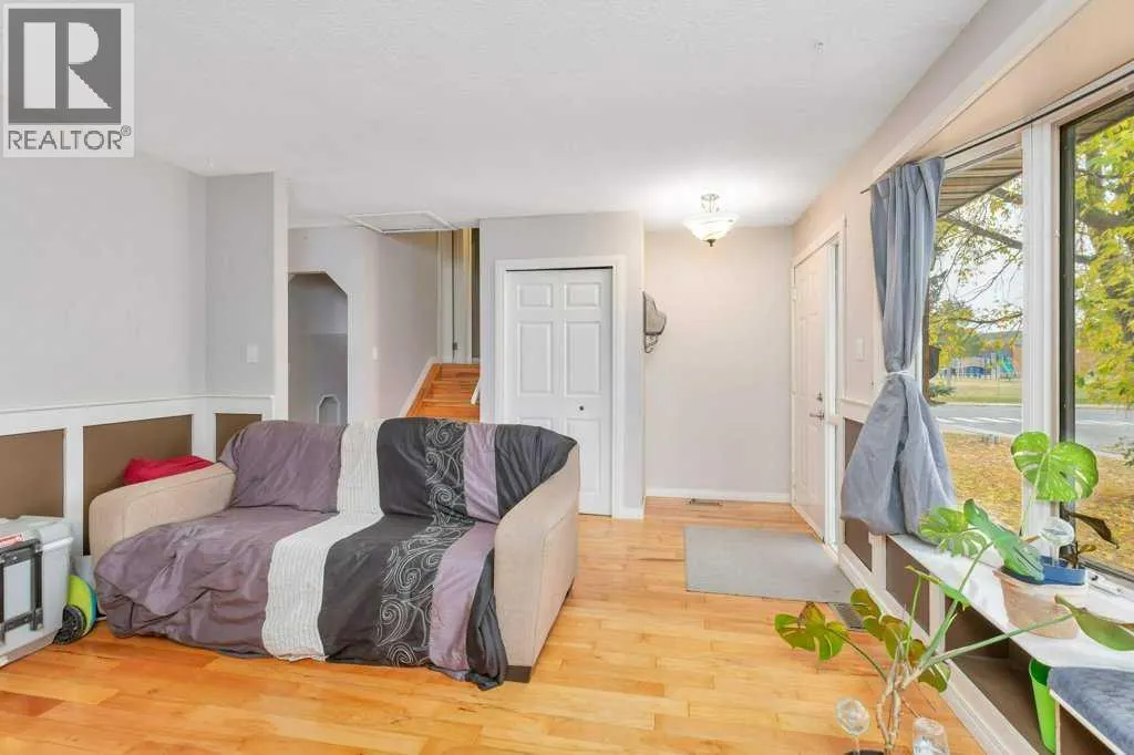 7 Nellis Avenue