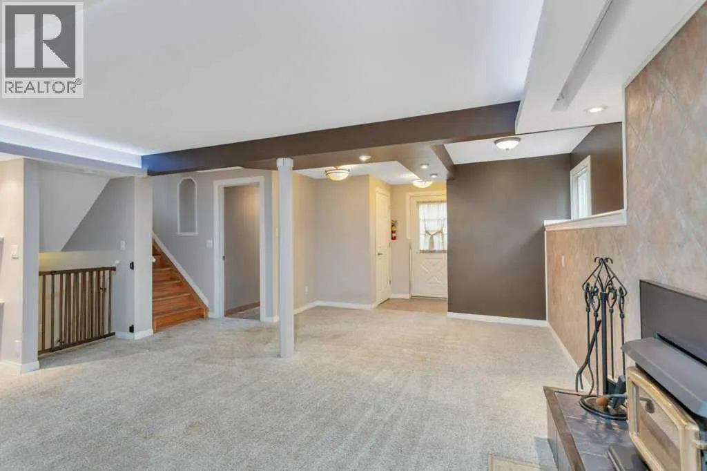 7 Nellis Avenue