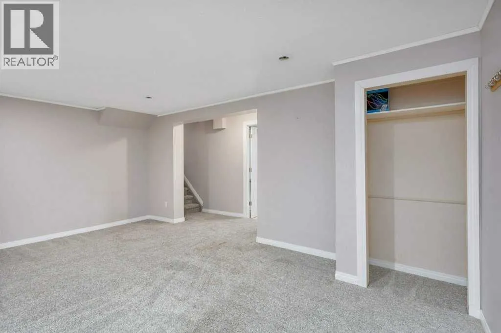 7 Nellis Avenue