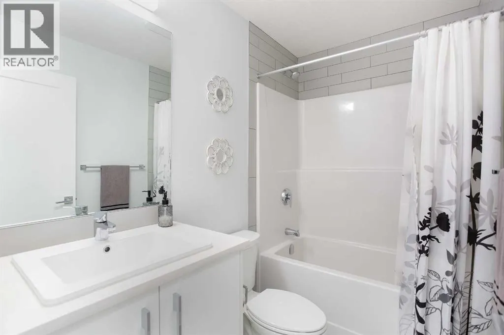 340 Chelsea Passage