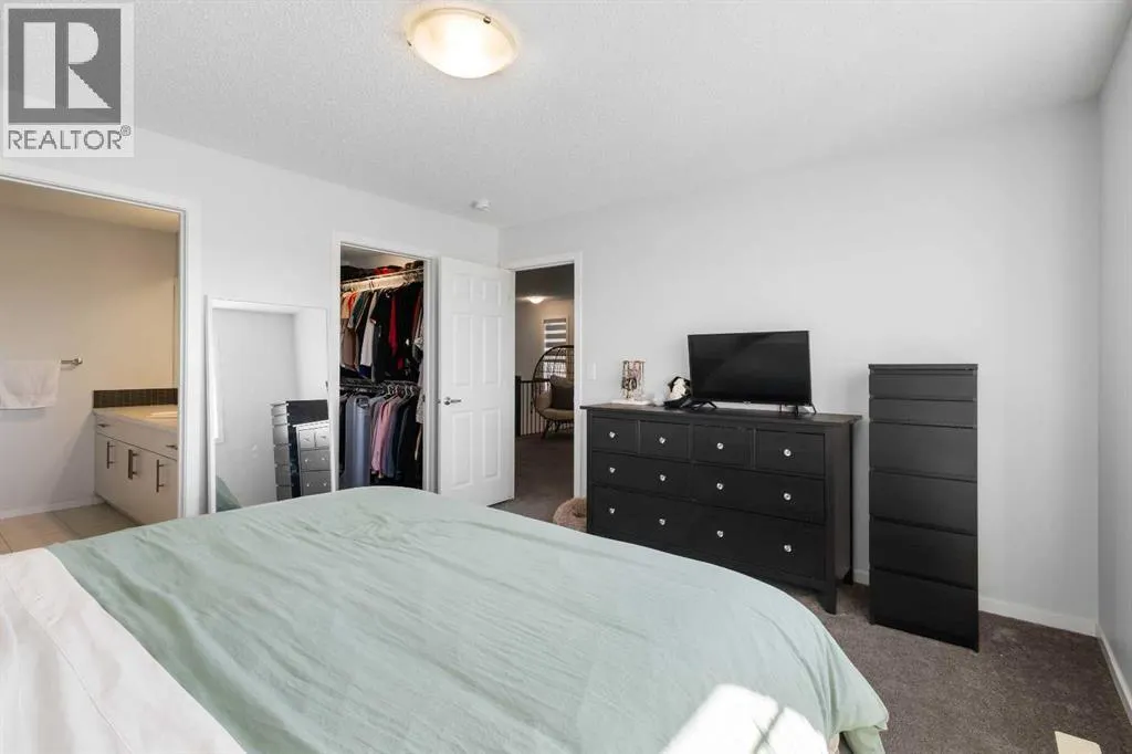 124 Carringham Way NW
