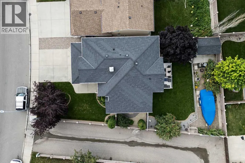 136 Cougar Road N