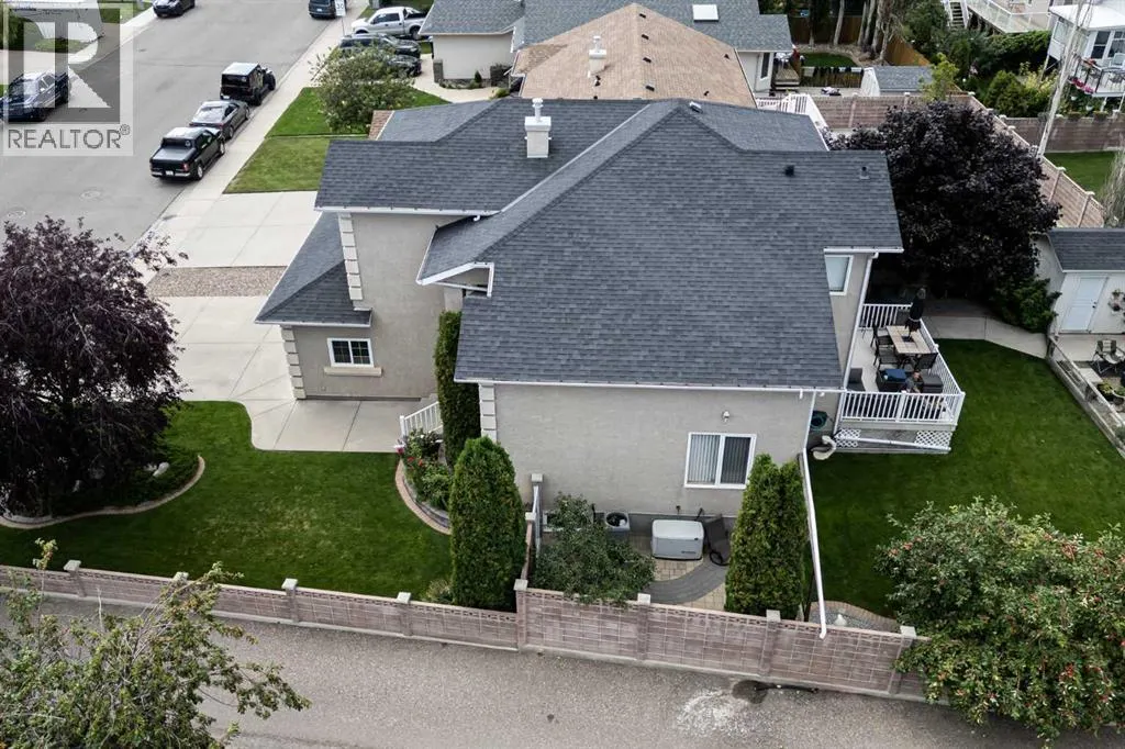 136 Cougar Road N