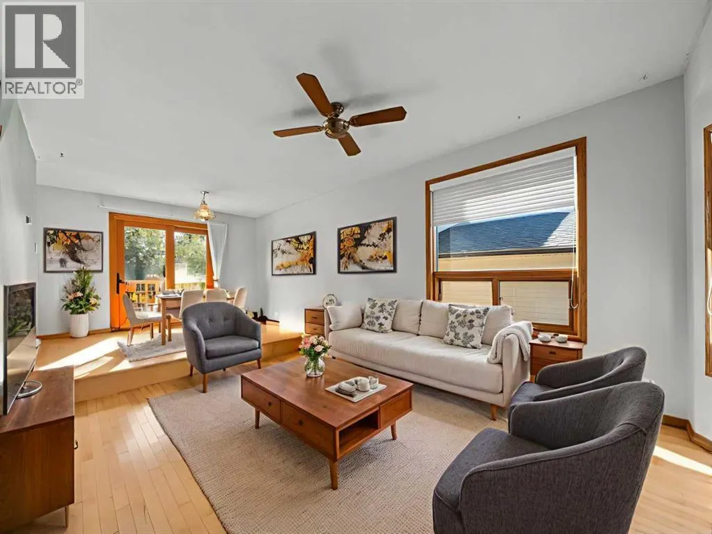 47 Elk Hill SE