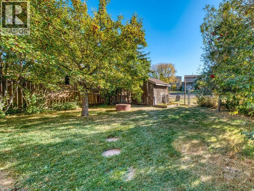 47 Elk Hill SE