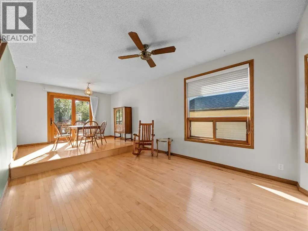 47 Elk Hill SE